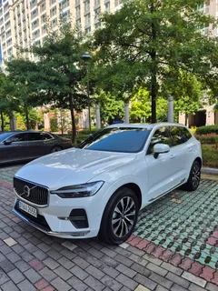 2023 Volvo XC60 B5 Ultimate Bright — фото 3