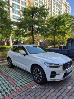 2023 Volvo XC60 B5 Ultimate Bright — фото 15