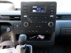 2023 Hyundai Staria Cargo 3-Seater — фото 17
