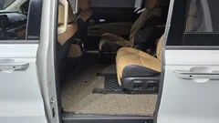 2023 Kia Carnival Gasoline 7-Seater Signature — фото 12