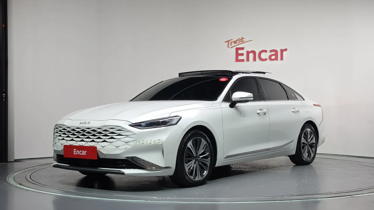 2023 Kia K8 Signature