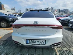 2023 Hyundai Grandeur 3.0 LPi Rent Car — фото 7