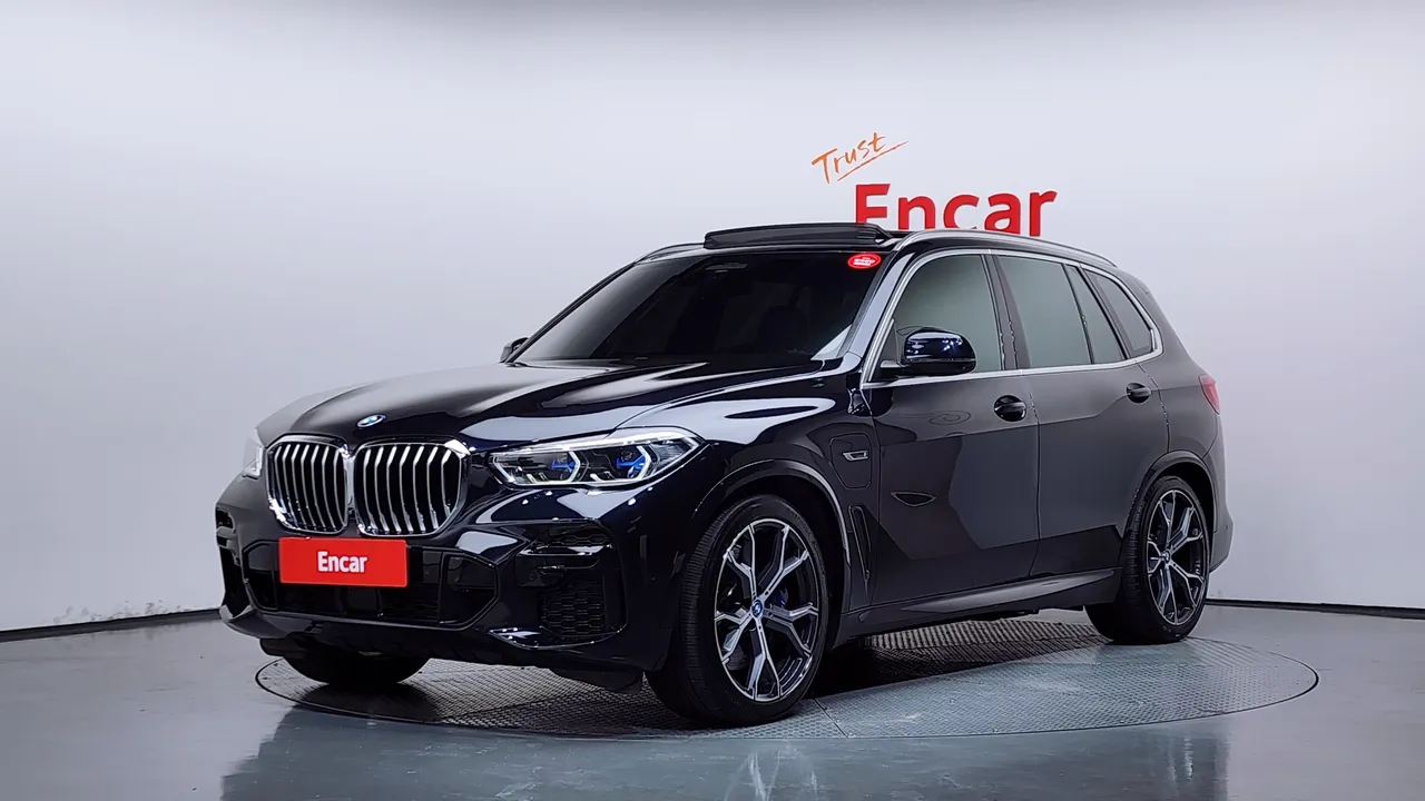 2022 BMW X5 xDrive 45e M Sport