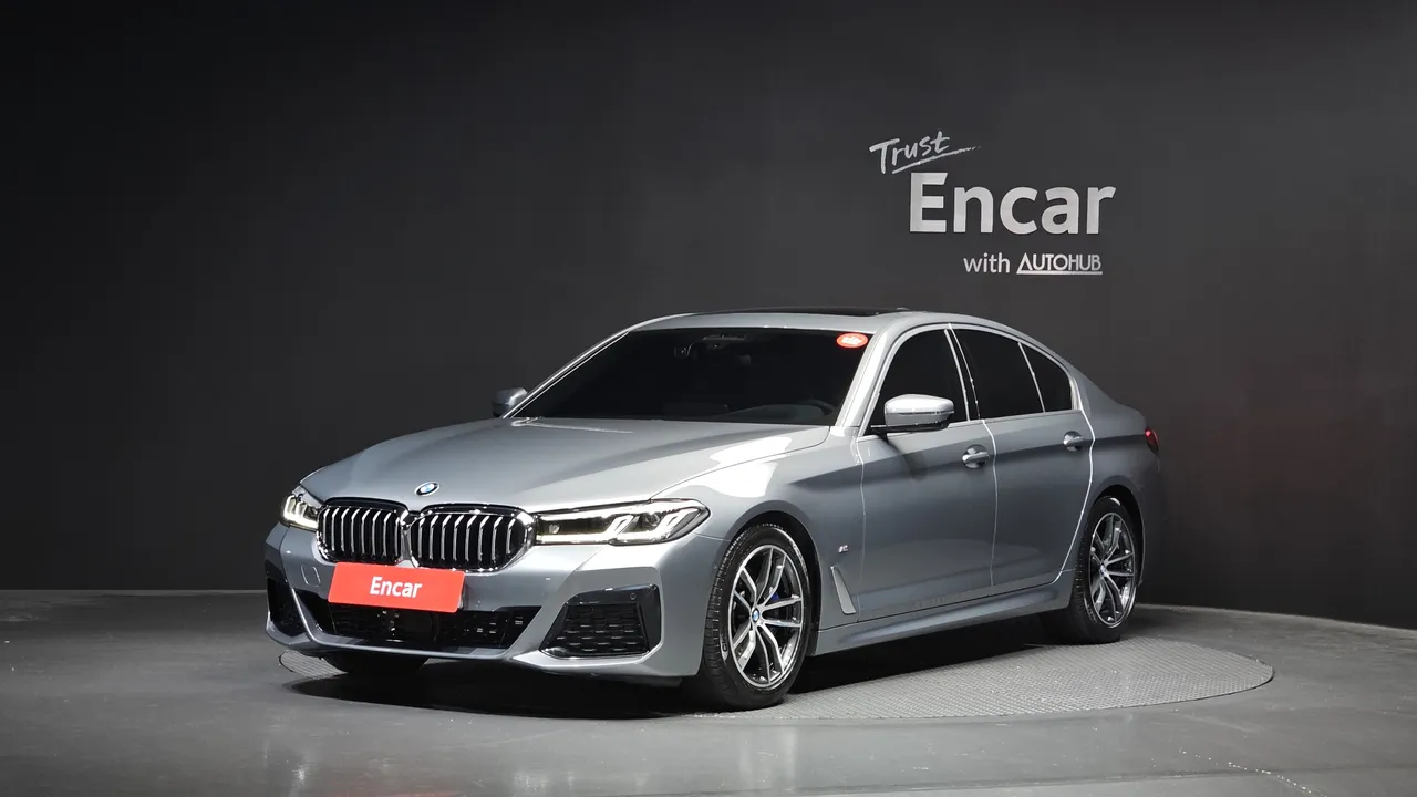 2023 BMW 5-Series 520i M Sport