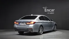 2023 BMW 5-Series 520i M Sport — фото 2