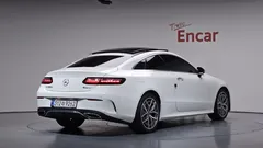 2022 Mercedes-Benz E-Class E300d 4MATIC Coupe — фото 2
