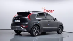 2024 Kia Niro Prestige — фото 2