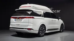 2022 Kia Carnival Gasoline 7-Seater Hi-Limousine — фото 2