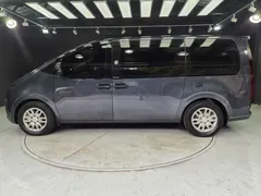 2022 Hyundai Staria Tourer 11-Seater — фото 4