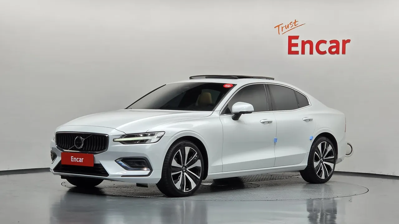 2024 Volvo S60 B5 Ultimate Bright