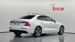 2024 Volvo S60 B5 Ultimate Bright — фото 2