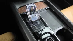 2024 Volvo S60 B5 Ultimate Bright — фото 9