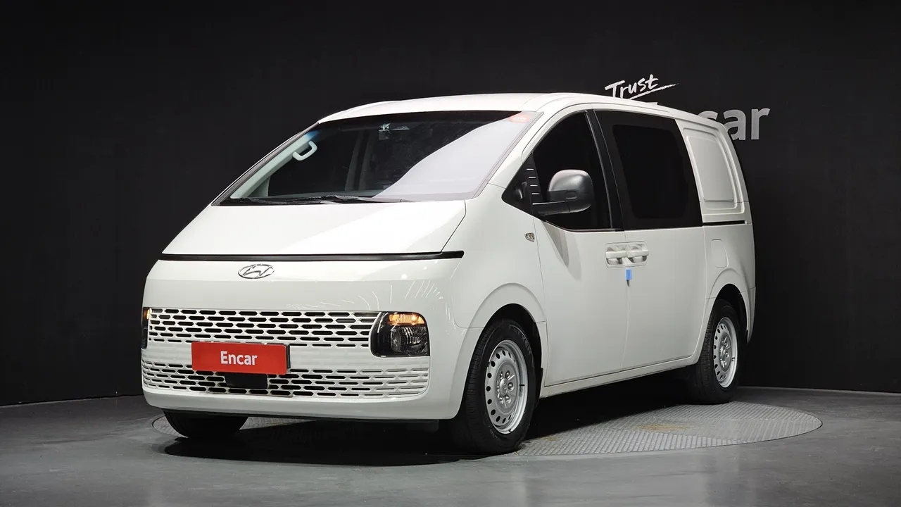 2022 Hyundai Staria Cargo 5-Seater