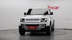 2023 Land Rover Defender 110 D250 SE — фото 3