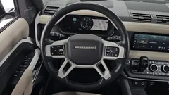 2023 Land Rover Defender 110 D250 SE — фото 13