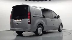 2023 Hyundai Staria Cargo 5-Seater — фото 2
