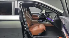 2024 BMW 7-Series 740d xDrive M Sport, 검정투톤 — фото 11