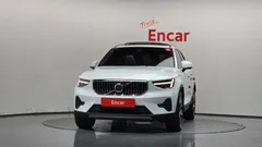 2023 Volvo XC40 B4 Ultimate Bright — фото 3