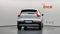 2023 Volvo XC40 B4 Ultimate Bright — фото 4