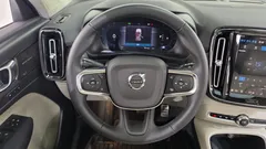2023 Volvo XC40 B4 Ultimate Bright — фото 13