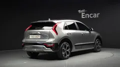 2022 Kia Niro Signature — фото 2