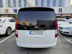 2023 Hyundai Staria Tourer 9-Seater — фото 3