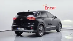 2022 Kia Niro 1.6 HEV, чёрный — фото 2