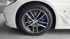 2023 BMW 5-Series 520i M Sport — фото 5