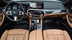 2023 BMW 5-Series 520i M Sport — фото 7