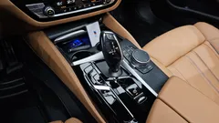 2023 BMW 5-Series 520i M Sport — фото 9