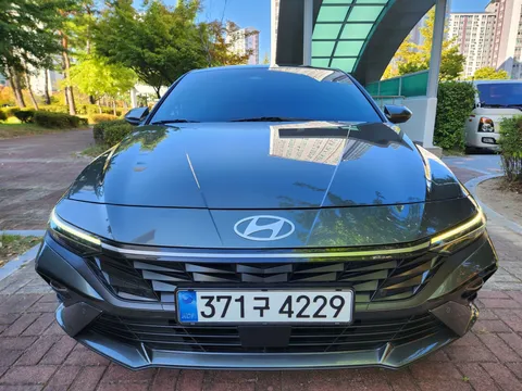 2024 Hyundai AVANTE Modern