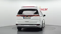2023 Kia Carnival Gasoline 9-Seater Hi-Limousine — фото 4
