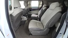 2023 Kia Carnival Gasoline 9-Seater Hi-Limousine — фото 11