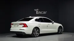 2024 Volvo S60 B5 Ultimate Bright — фото 2