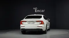 2024 Volvo S60 B5 Ultimate Bright — фото 4