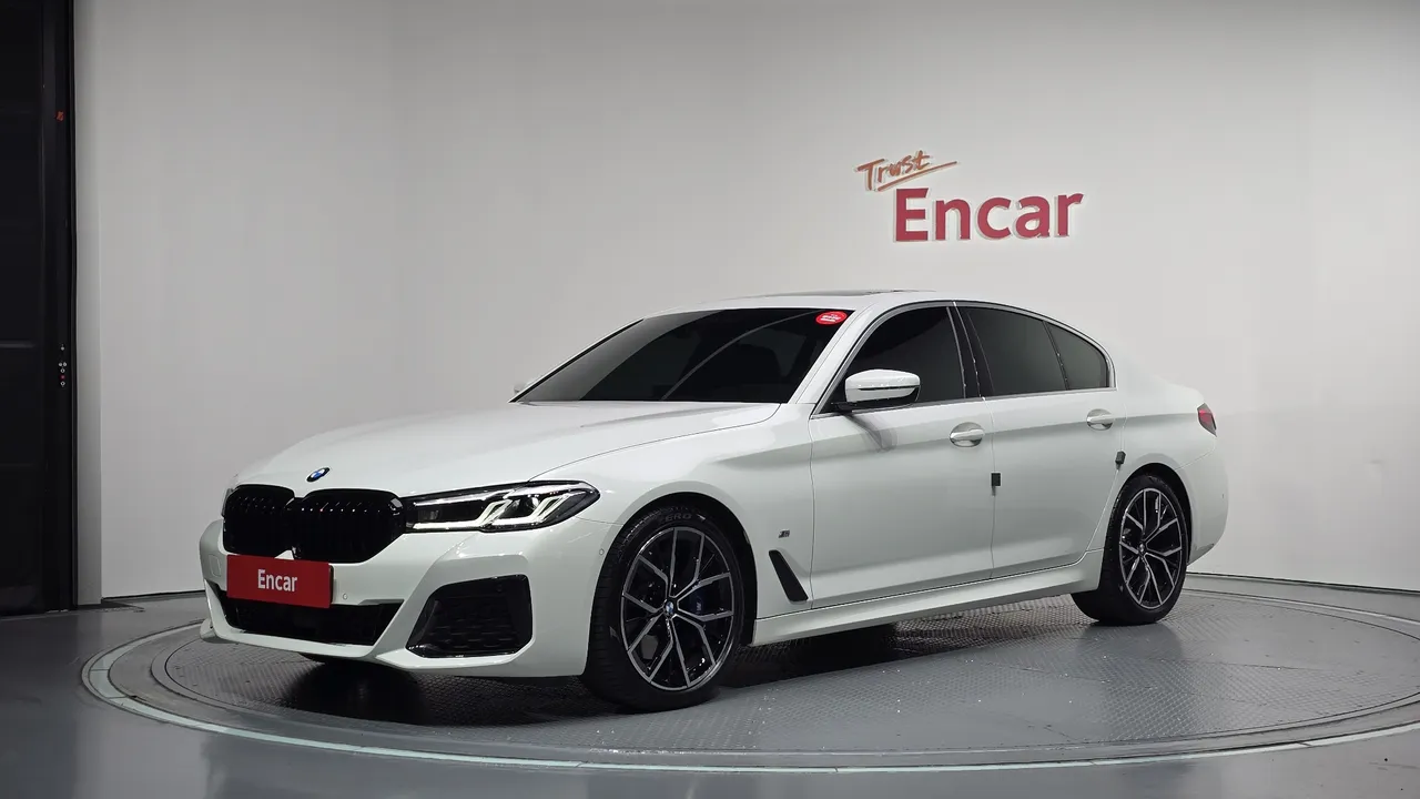 2022 BMW 5-Series 530i M Sport Package