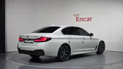 2022 BMW 5-Series 530i M Sport Package — фото 2