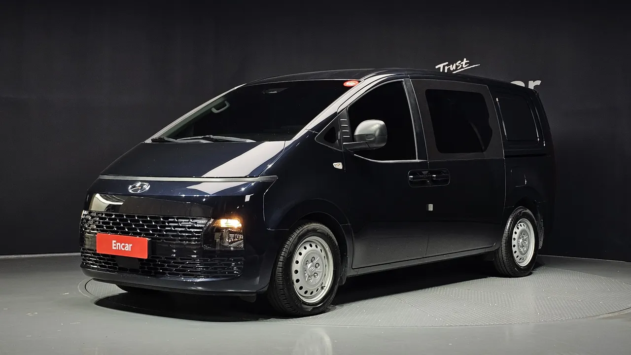 2022 Hyundai Staria Cargo 5-Seater