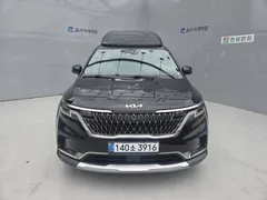 2023 Kia Carnival Diesel 9-Seater Hi-Limousine — фото 1