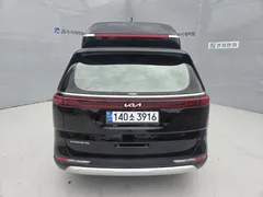 2023 Kia Carnival Diesel 9-Seater Hi-Limousine — фото 6
