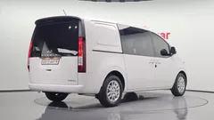2022 Hyundai Staria Cargo 5-Seater — фото 2
