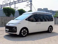 2023 Hyundai Staria 4WD Camper — фото 2