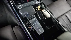 2021 Audi A8 55 TFSI Quattro LWB — фото 9