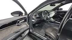 2021 Audi A8 55 TFSI Quattro LWB — фото 10
