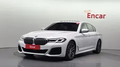 2022 BMW 5-Series 520i M Sport — фото 1