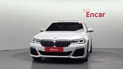 2022 BMW 5-Series 520i M Sport — фото 3