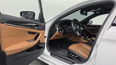2022 BMW 5-Series 520i M Sport — фото 10