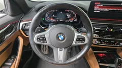 2022 BMW 5-Series 520i M Sport — фото 13