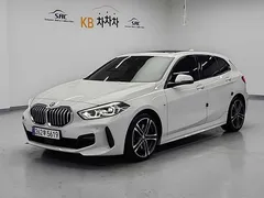 2023 BMW 1-Series 120i M Sports — фото 1