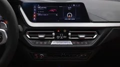 2022 BMW 2-Series M235i xDrive — фото 18